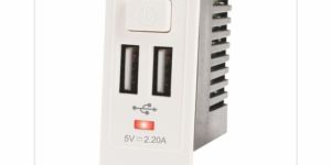 USB MOBILE CHARGER SOCKET M NO. OUC-2000