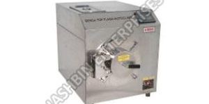 Vacuuming Table Top Front Loading Autoclave