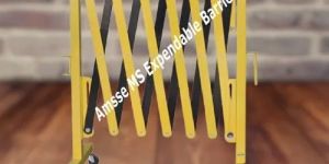 METAL EXPANDABLE BARRIER