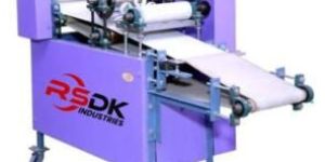 Semi Automatic Puri Making Machine