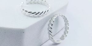 Rope Design Plain Toe Ring