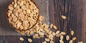 Split Blanched Peanuts