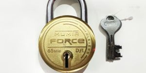 Golden Polish Padlock