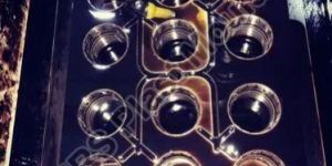 Plastic Blow Bottle Cap Mould