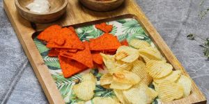 Vibrant by Nature Mango Wood Platter with 2 Bowls