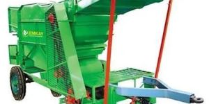 4 Walker Paddy Thresher