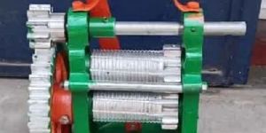 Home Hand Operated Sugarcane Crusher