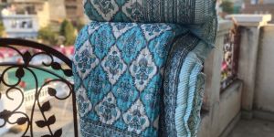 Screed Print Soft Cotton Quilt