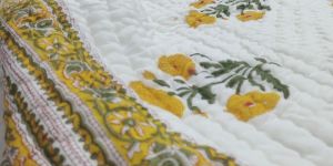 Yellow Printed Cotton Filling Quilt