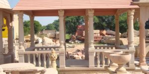 Sandstone Hut Construction Services