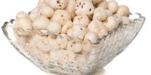 4 Plus Handpicked Makhana Flakes