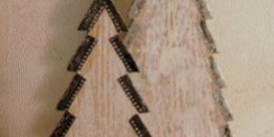 Set of 2 White Wash Wooden Christmas Tree