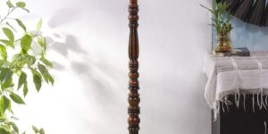 Designer Fashionable Wooden Floor Lamp