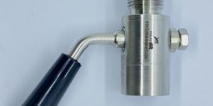 Two Way Pressure Gauge Cock