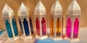 STYLISH HANGING LANTERN