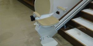 Indoor Straight Acorn Stair Lift