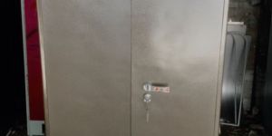 42 Inches Plain Steel Almirah