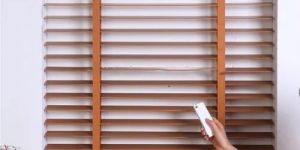 Motorized Venetian Blinds