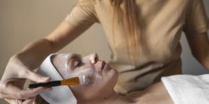 Ladies Skin Treatment Service