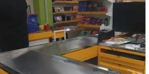 Supermarket Checkout Counter