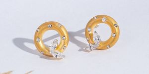 Gold Diamond Earring