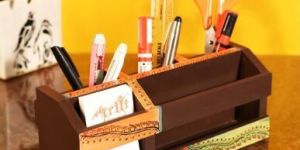 Wooden Handcrafted Pen Stand