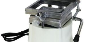 Vacuum Forming Machine