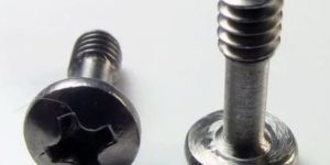 Captive Screws