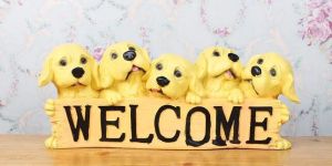 Welcome Dogs Statue