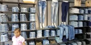 Wall Side Channel Display Rack