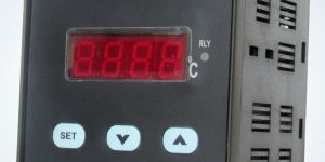 Universel Temperature Controller