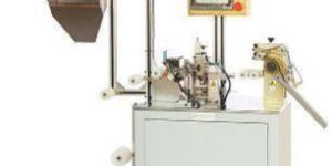 Fully Automatic Plastic Zipper Pin and Box Joining Machine