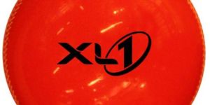 XL1 Wind Seamer Cricket Tennis Ball