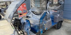 Battery E Rickshaw