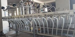 Semi Automatic Liquor Filling Machine