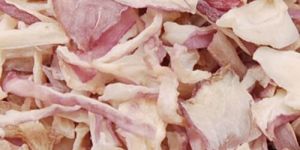 Dehydrated Pink Onion Kibbled