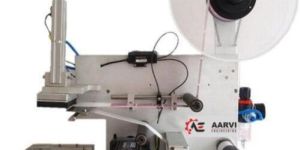 Semi Automatic Flat Bottle Sticker Labeling Machine