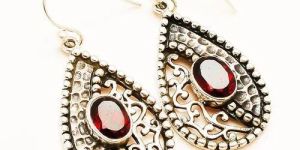 Sterling Silver Garnet Earring