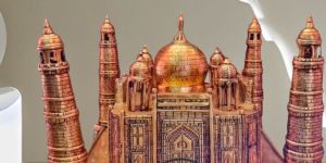 Brass Statue of Taj Mahal Ideal for Love