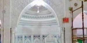 White Marble Masjid Mimber