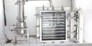 Vacuum Tray Dryer