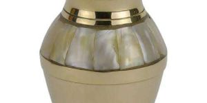 RA-T1106 Brass Token Urn
