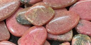 Rhodonite Gemstone
