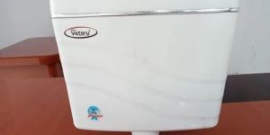 White Plastic Flushing Cistern