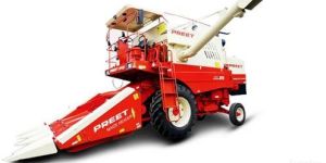 Mini Combine Harvester Preet 849 Maize Special