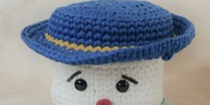 Imported Cotton Yarn Smile Box with Hat Lid