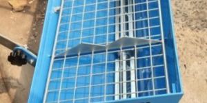 Topping Material Spreader