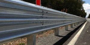 Thrie Beam Crash Barrier