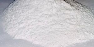 White Urea Powder