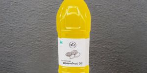 Wood Pressed Groundnut Oil